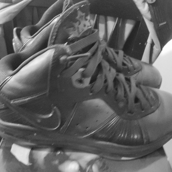 Lebron 8 - Picture 1 of 3
